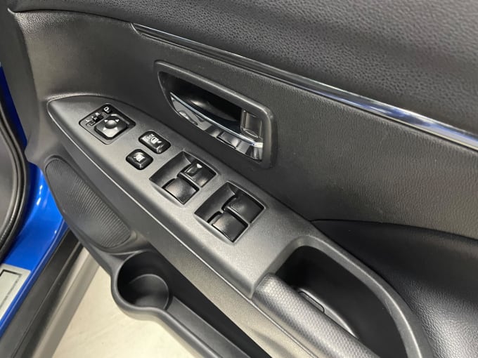 2025 Mitsubishi Asx
