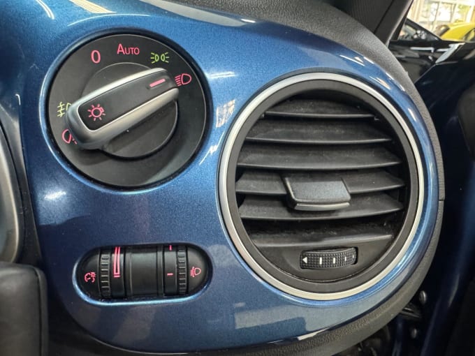 2025 Volkswagen Beetle