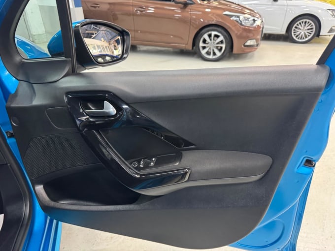 2025 Peugeot 208