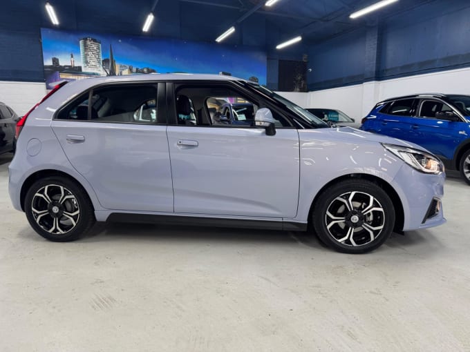2025 Mg Mg3