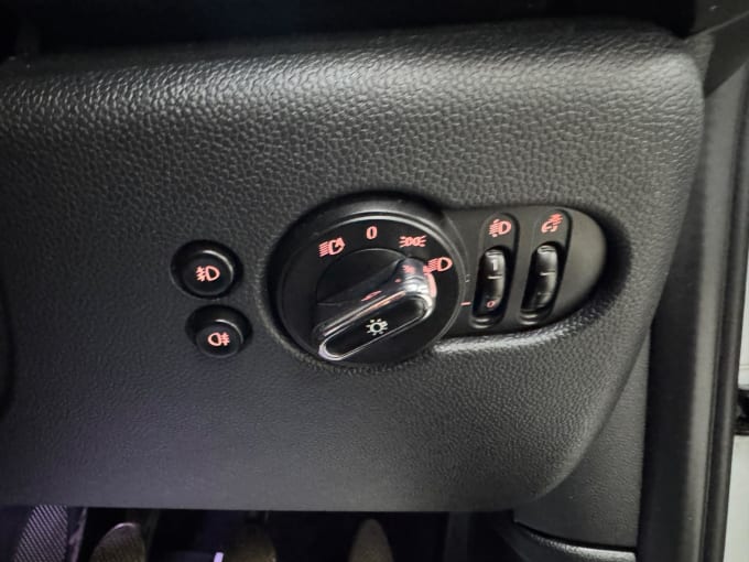 2025 Mini Hatch