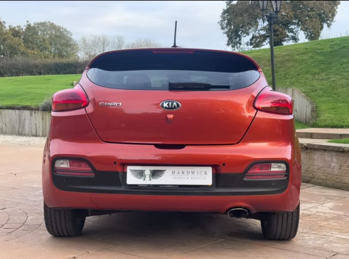 2025 Kia Proceed