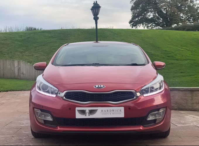 2025 Kia Proceed