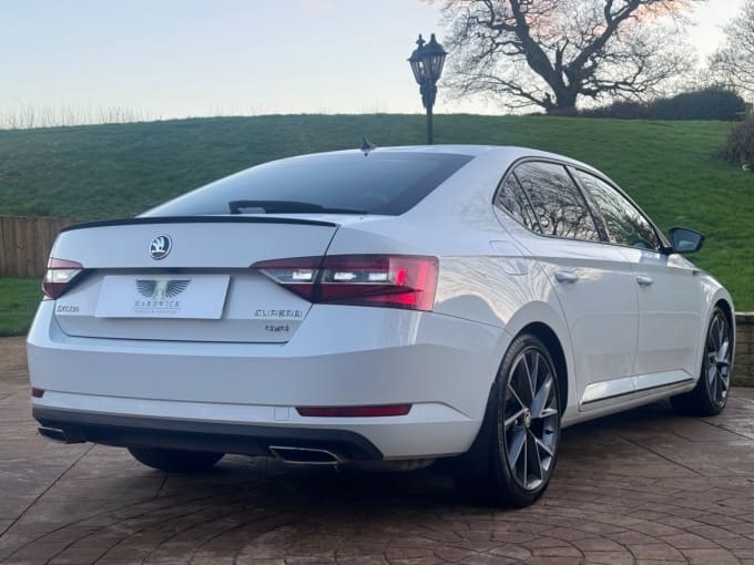 2025 Skoda Superb