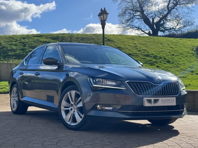 2025 Skoda Superb