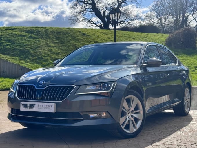 2025 Skoda Superb