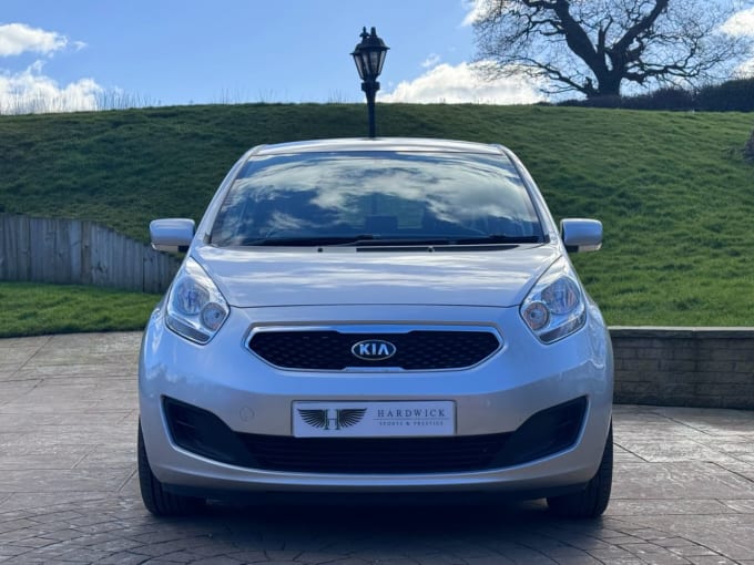 2025 Kia Venga