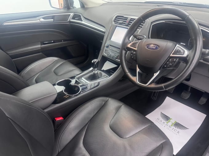 2025 Ford Mondeo