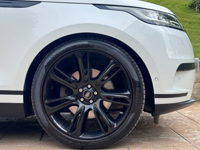 2025 Land Rover Range Rover Velar
