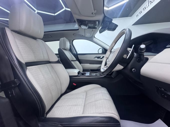 2025 Land Rover Range Rover Velar