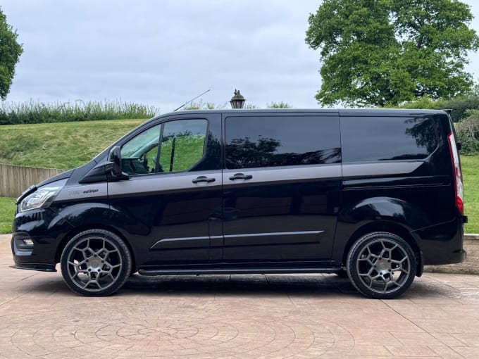 2025 Ford Transit Custom