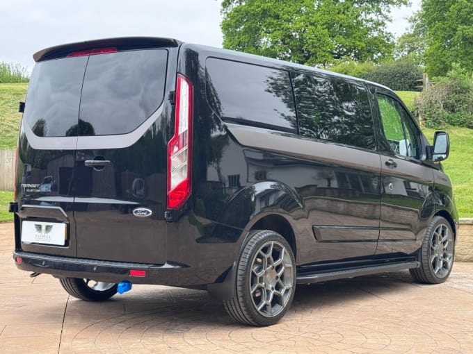 2025 Ford Transit Custom