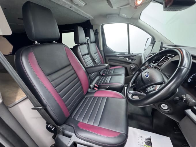 2025 Ford Transit Custom