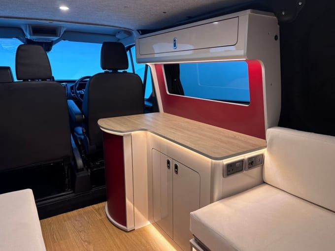2025 Ford Transit Custom