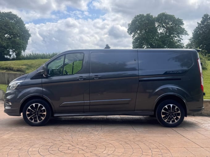 2025 Ford Transit Custom
