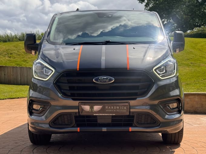 2025 Ford Transit Custom