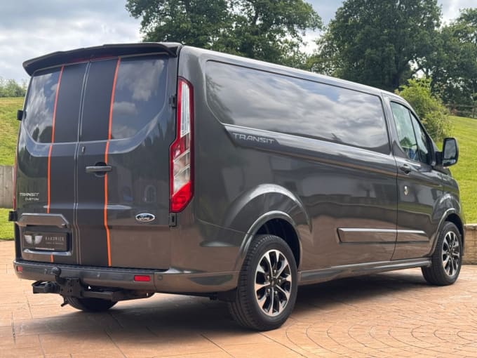 2025 Ford Transit Custom