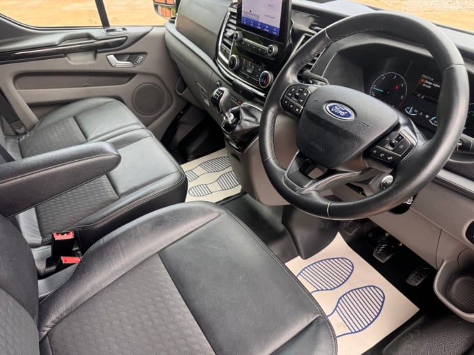 2025 Ford Transit Custom