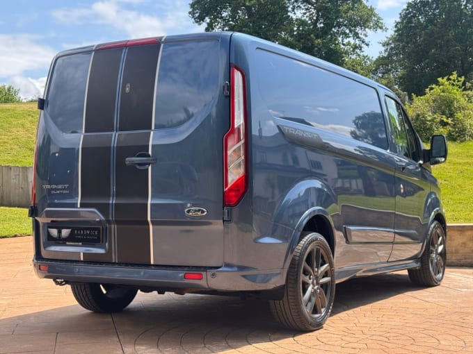 2025 Ford Transit Custom