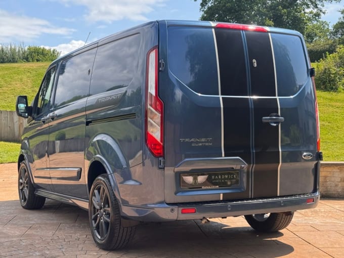 2025 Ford Transit Custom