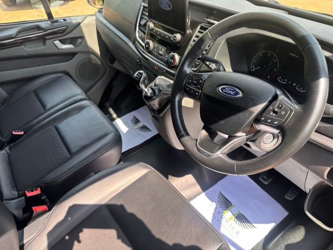 2025 Ford Transit Custom