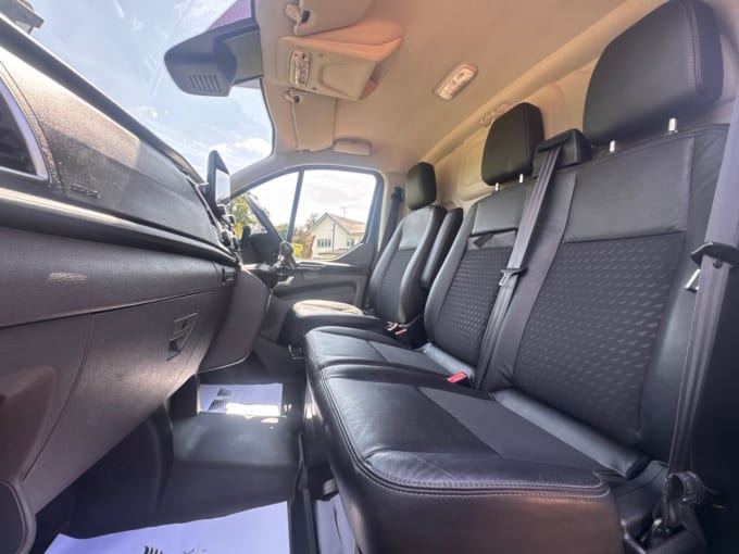 2025 Ford Transit Custom