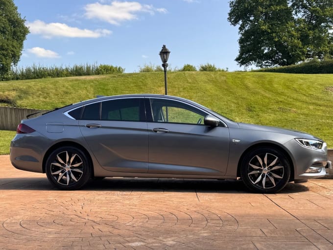 2025 Vauxhall Insignia