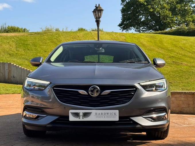 2025 Vauxhall Insignia