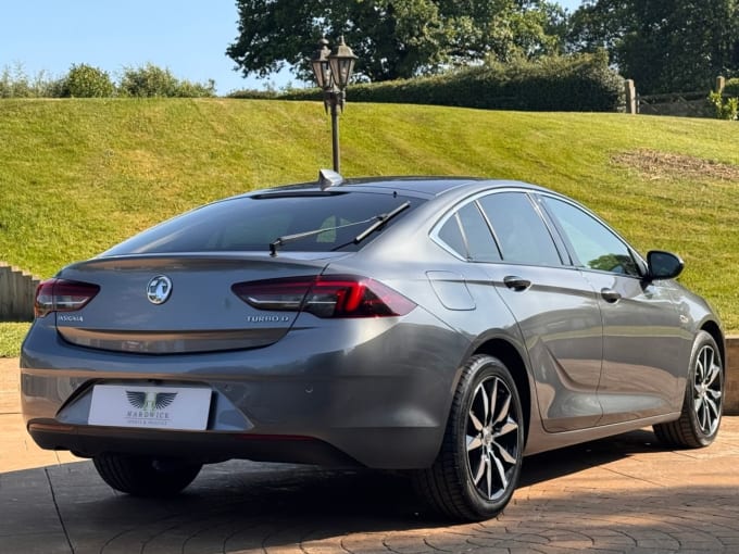 2025 Vauxhall Insignia