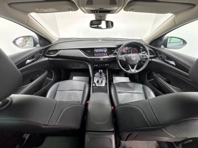 2025 Vauxhall Insignia