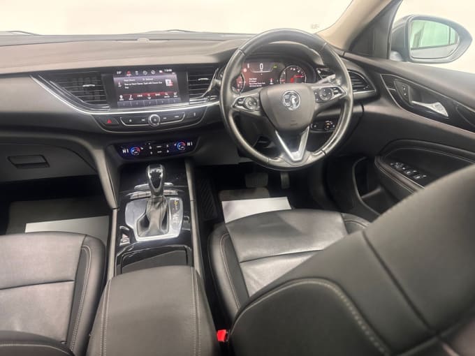 2025 Vauxhall Insignia