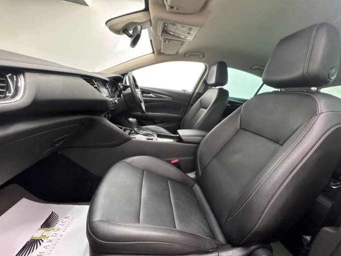 2025 Vauxhall Insignia