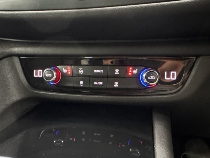 2025 Vauxhall Insignia