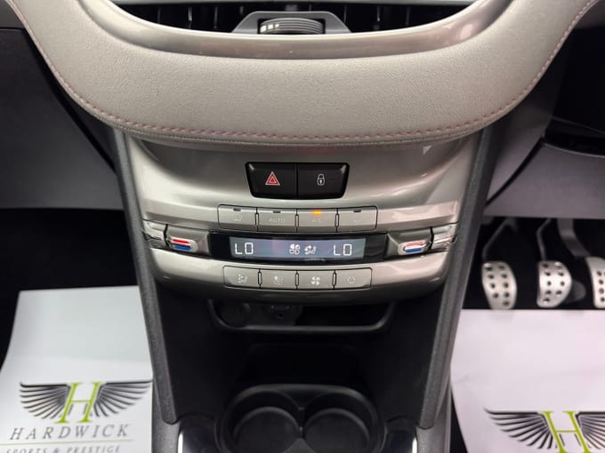 2025 Peugeot 208