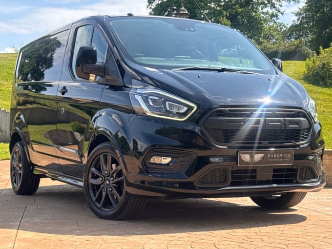 2025 Ford Transit Custom
