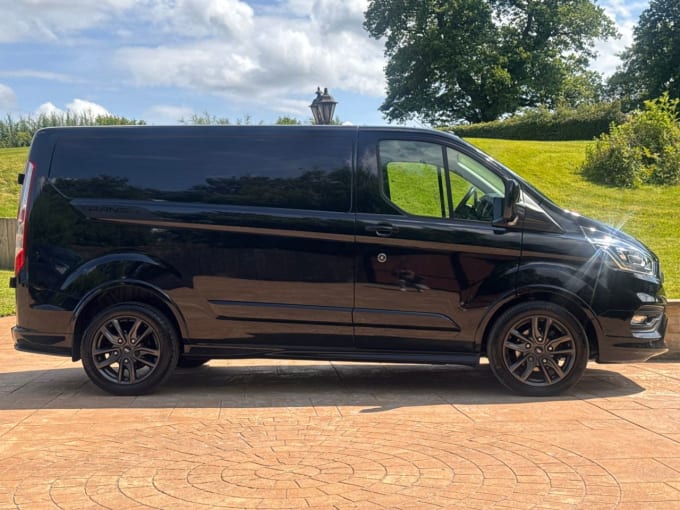 2025 Ford Transit Custom