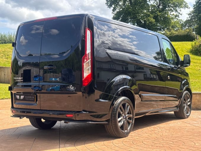 2025 Ford Transit Custom