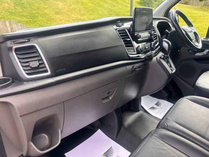 2025 Ford Transit Custom