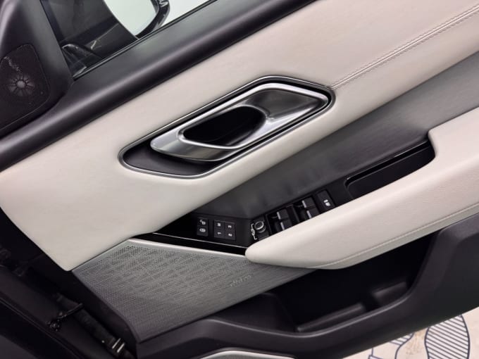 2025 Land Rover Range Rover Velar