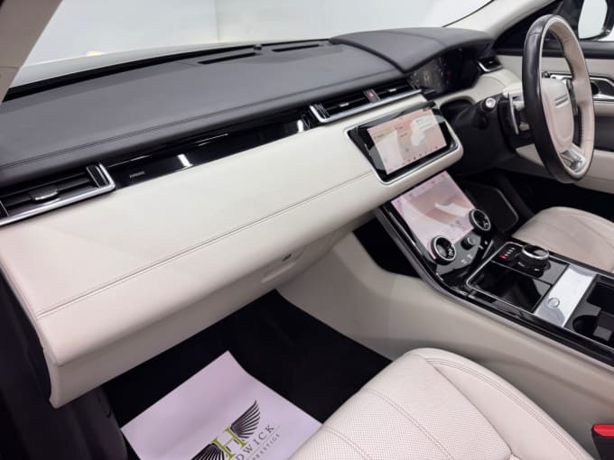 2025 Land Rover Range Rover Velar