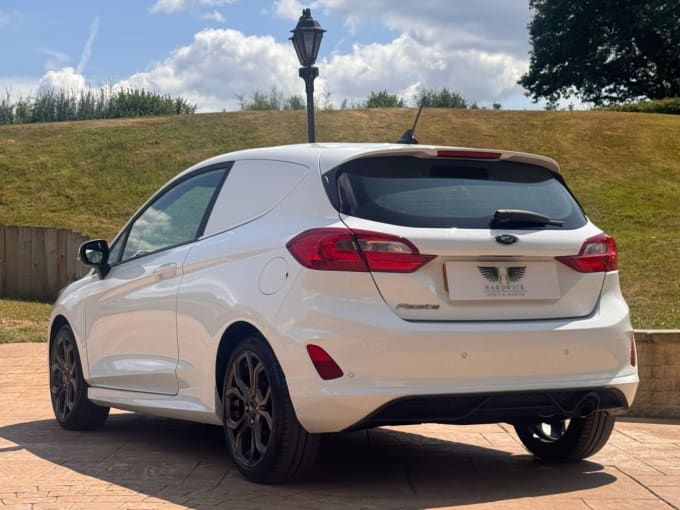 2025 Ford Fiesta Van