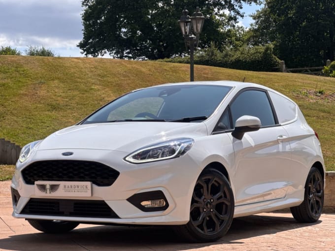 2025 Ford Fiesta Van