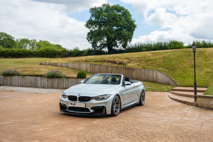 2025 BMW M4