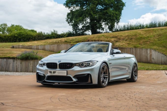 2025 BMW M4