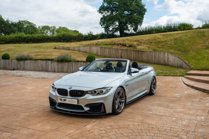 2025 BMW M4