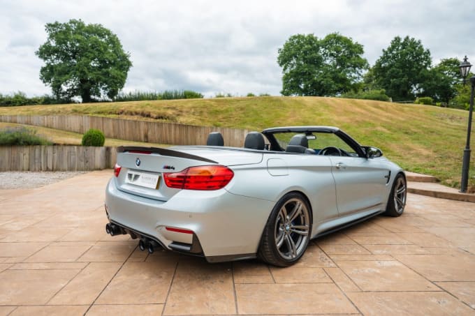 2025 BMW M4