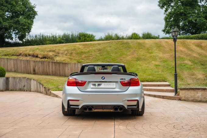 2025 BMW M4