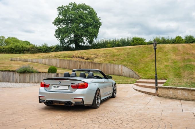 2025 BMW M4