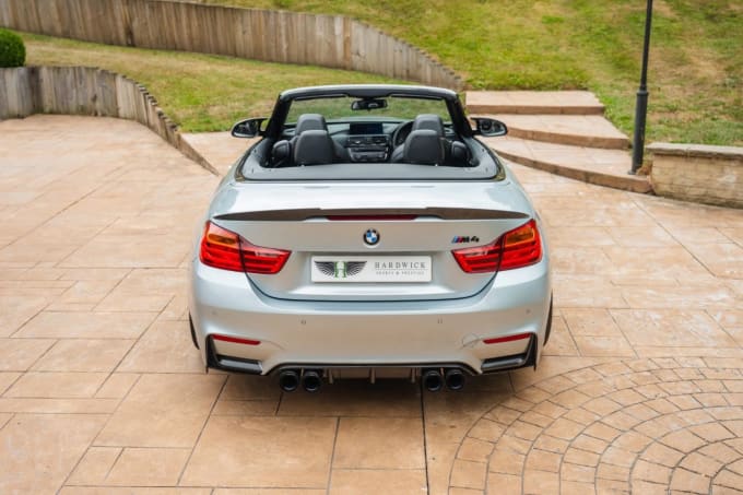2025 BMW M4