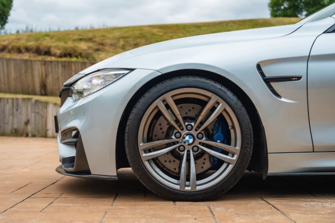2025 BMW M4